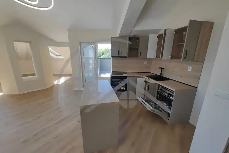 Four-room apartment with panoramic view in Asparuhovo, Varna