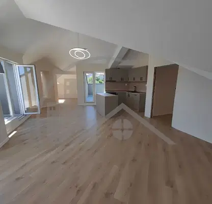 Photo 4 — Four-room apartment with panoramic view in Asparuhovo, Varna