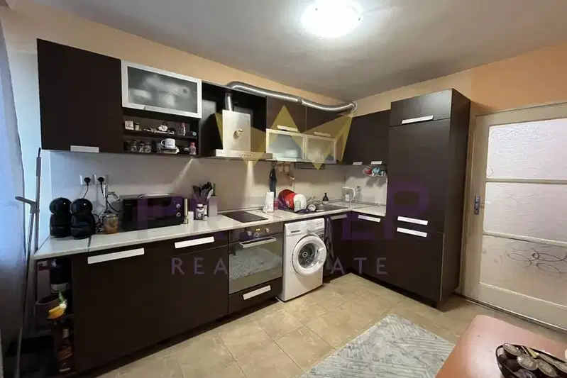 Three-room apartment with two bedrooms in Asparuhovo, Varna