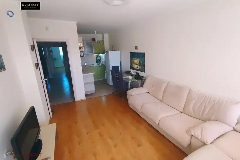 Three-room apartment in Bazar Levski with terrace in Varna