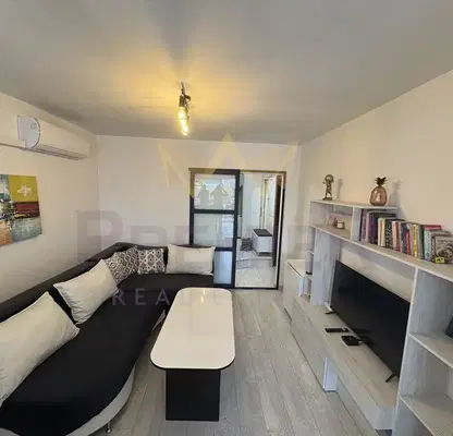 Photo 3 — Three-room apartment in Bazar Levski, Varna with terrace