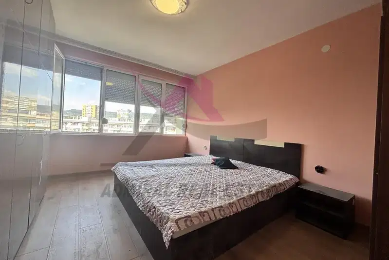 Three-room apartment in Bazar Levski, Varna with terrace