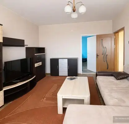 Photo 2 — Three-room apartment in Bazar Levski, Varna, with elevator
