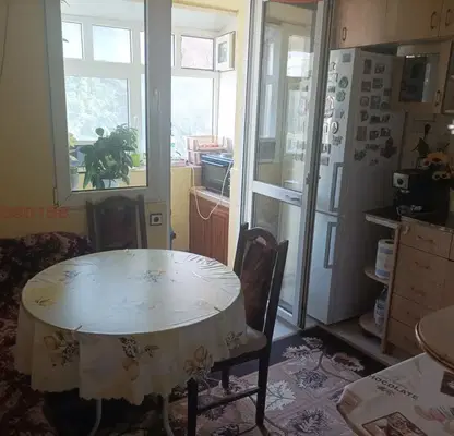 Photo 4 — Three-room apartment in Bazar Levski, Varna on the 3rd floor