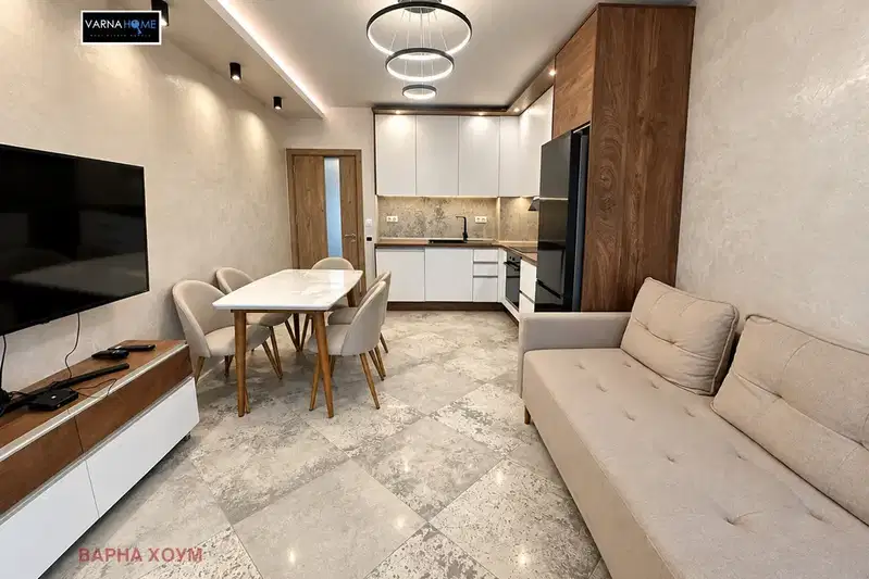 3-bedroom apartment in Varna, Biznes Hotel