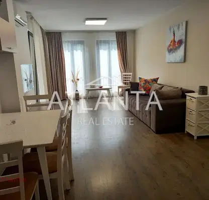 Снимка 3 — Двустаен апартамент в Бриз, Варна с паркомясто и асансьор