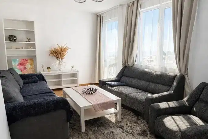 Тристаен апартамент в Бриз, Варна с асансьор