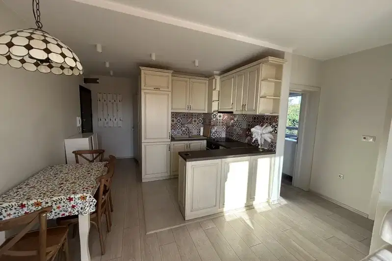 Three-room apartment with parking space in Briz, Varna