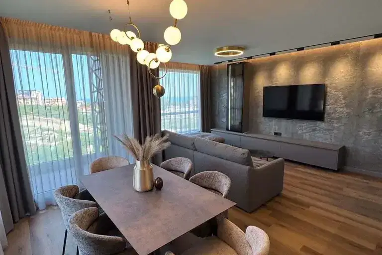 3-bedroom apartment in Varna, Briz