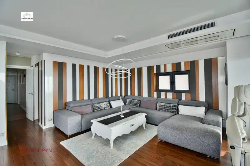 Spacious 4-room apartment with large terrace in Briz, Varna