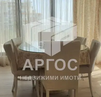 Снимка 4 — Луксозен 4-стаен апартамент с морска панорама в Бриз, Варна