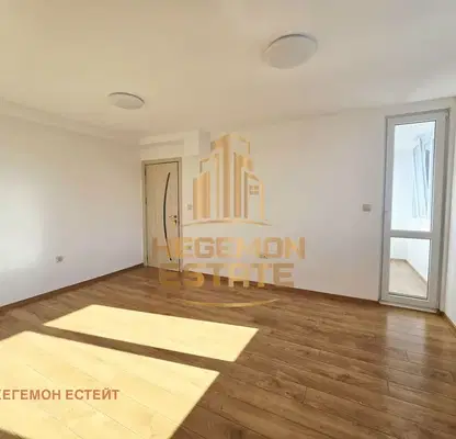 Photo 3 — Three-room apartment with two terraces in Central Post, Varna