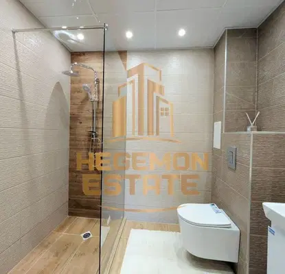 Photo 4 — Three-room apartment with two terraces in Central Post, Varna