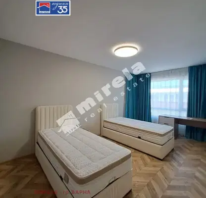 Photo 4 — Three-room apartment with terrace in Central Post, Varna