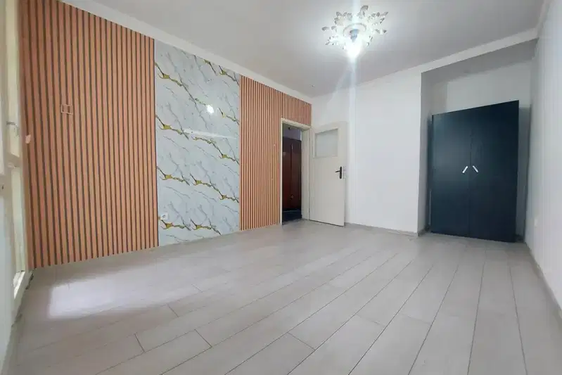 Three-room apartment with two terraces in Central Post, Varna