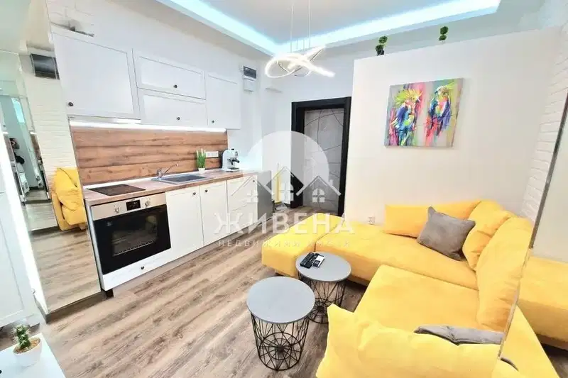 Studio apartment in the centre of Varna with furnishings
