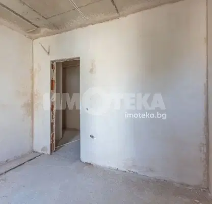 Снимка 5 — Двустаен апартамент в Център, Варна с два балкона