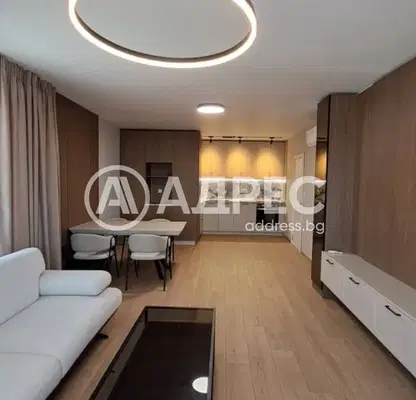 Photo 2 — Three-room apartment in the centre of Varna with elevator