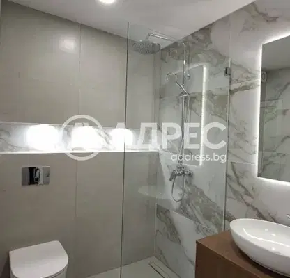 Photo 3 — Three-room apartment in the centre of Varna with elevator