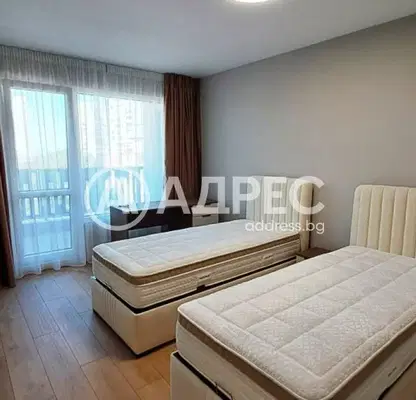 Photo 4 — Three-room apartment in the centre of Varna with elevator