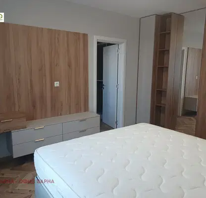 Photo 5 — Three-room apartment in Center, Varna with balcony and parking space