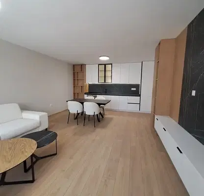 Photo 2 — Three-room apartment with terrace in Center, Varna