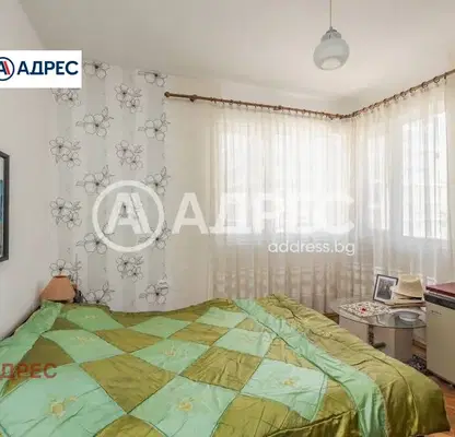 Снимка 4 — Тристаен апартамент с таванско помещение в Център, Варна