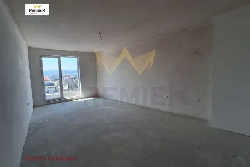 3-bedroom apartment in Varna, Centyr