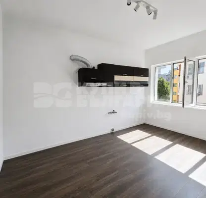 Photo 3 — 4-bedroom apartment in Varna, Centyr