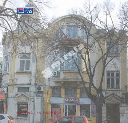 Photo 3 — 4-room apartment in Center, Varna with yard and restoration project