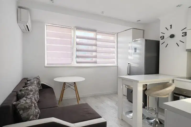Two-room apartment in Center, Varna, top floor