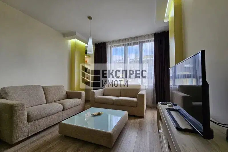 2-room apartment in the centre of Varna with terrace