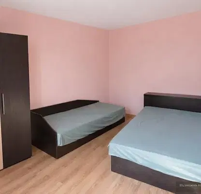 Снимка 3 — Двустаен апартамент в Център, Варна с асансьор