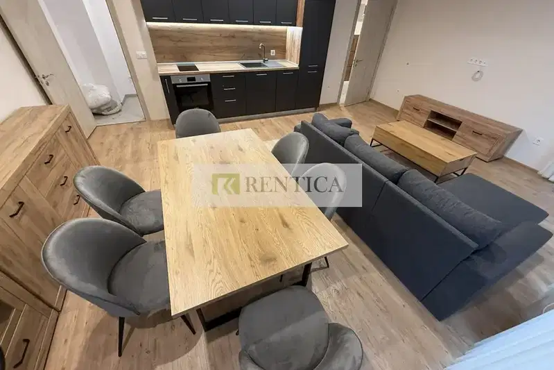 3-bedroom apartment in Varna, Centyr