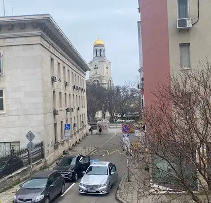 Снимка 5 — Тристаен апартамент с две тераси в Център, Варна