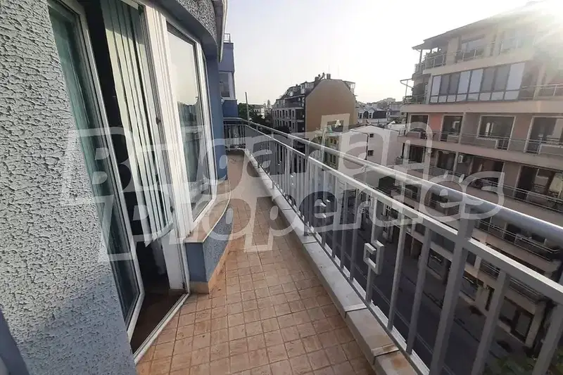 Spacious 3-room apartment in Center, Varna with large terrace
