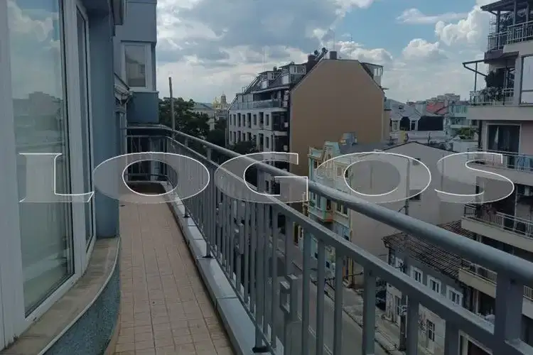4-bedroom apartment in Varna, Centyr