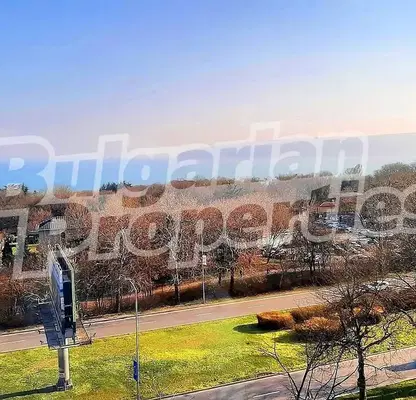 Снимка 2 — Тристаен апартамент с панорама в Чайка, Варна