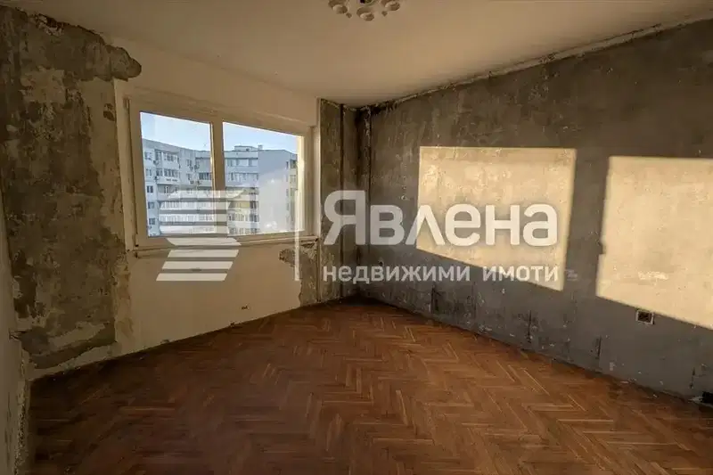 Тристаен апартамент в Чаталджа с тераса и асансьор