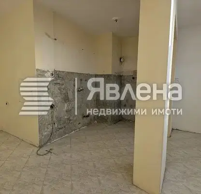 Снимка 3 — Тристаен апартамент в Чаталджа с тераса и асансьор