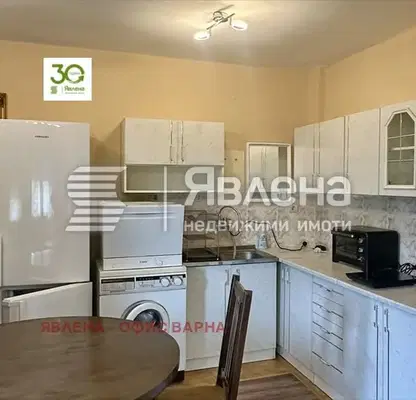 Photo 2 — 2-bedroom apartment in Varna, Chataldja