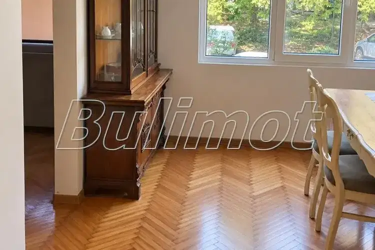 3-room apartment in Tsveten kvartal with terrace and parking