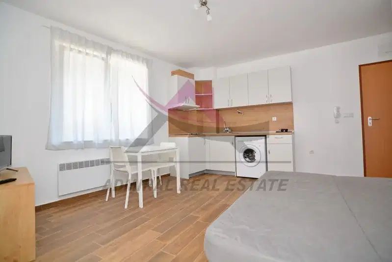 One-room apartment in Tsveten kvartal, Varna with terrace
