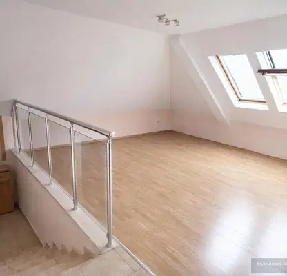 Снимка 5 — Тристаен апартамент в Цветен квартал, Варна с асансьор