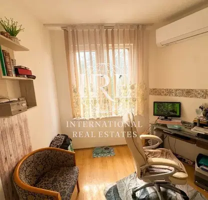 Photo 5 — 2-bedroom apartment in Varna, Galata