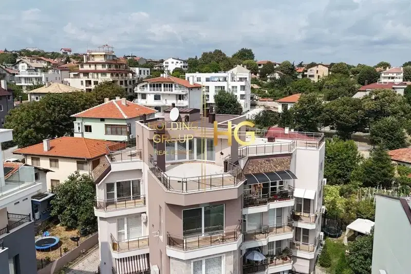 4-bedroom apartment in Varna, Galata