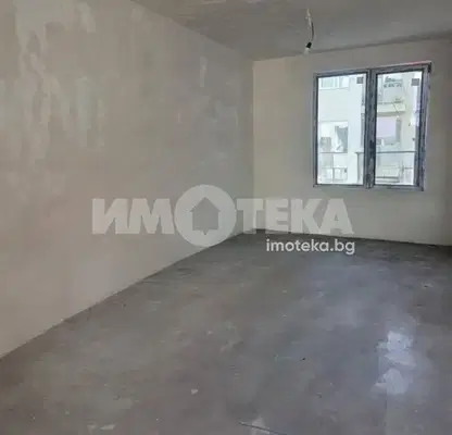 Снимка 5 — Двустаен апартамент в Гръцка махала, Варна с тераса