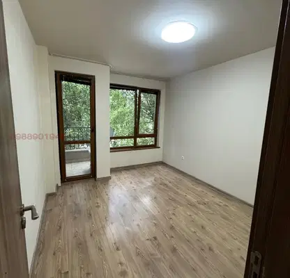 Photo 3 — Three-room apartment with elevator in Gretska Mahala, Varna