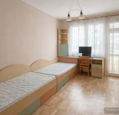 Снимка 5 — Тристаен апартамент с тераса в ХЕИ, Варна