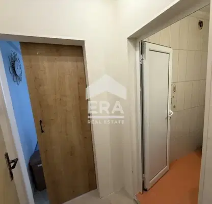 Снимка 5 — Едностаен апартамент в Христо Ботев с тераса и асансьор